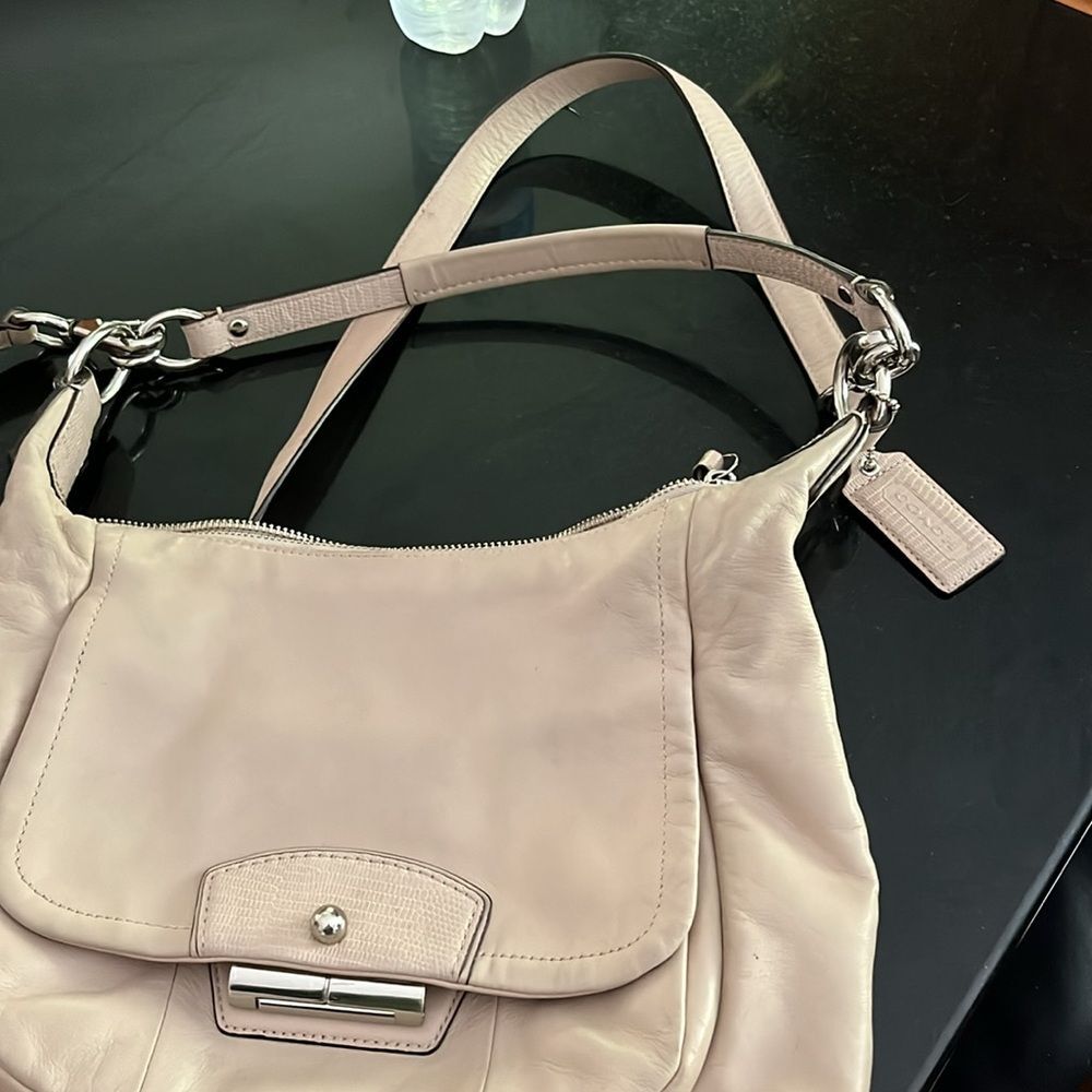 Light pink coach Crossbody or smaller handle bag  Kristen leather collection - Picture 2 of 8